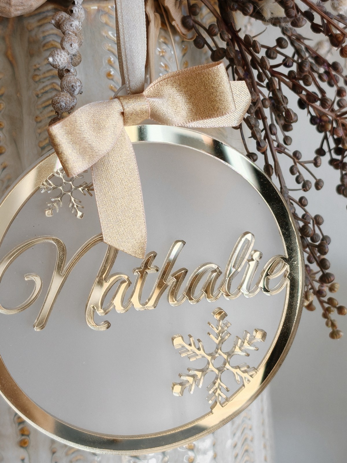 Winter Glow – personalised acrylic ornament with name in mirror gold